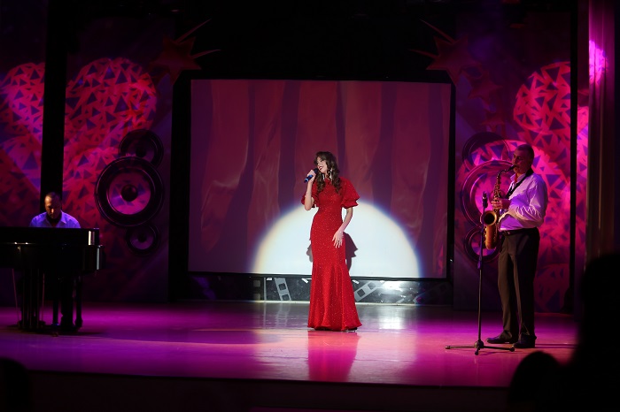 Мастерство сургутских исполнителей эстрадной песни оценит Михаил Касымов вокальный наставник в шоу «ПЕСНИ на ТНТ»